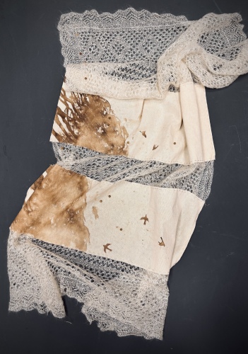 Платок, чтобы кутаться от ветра с Камы